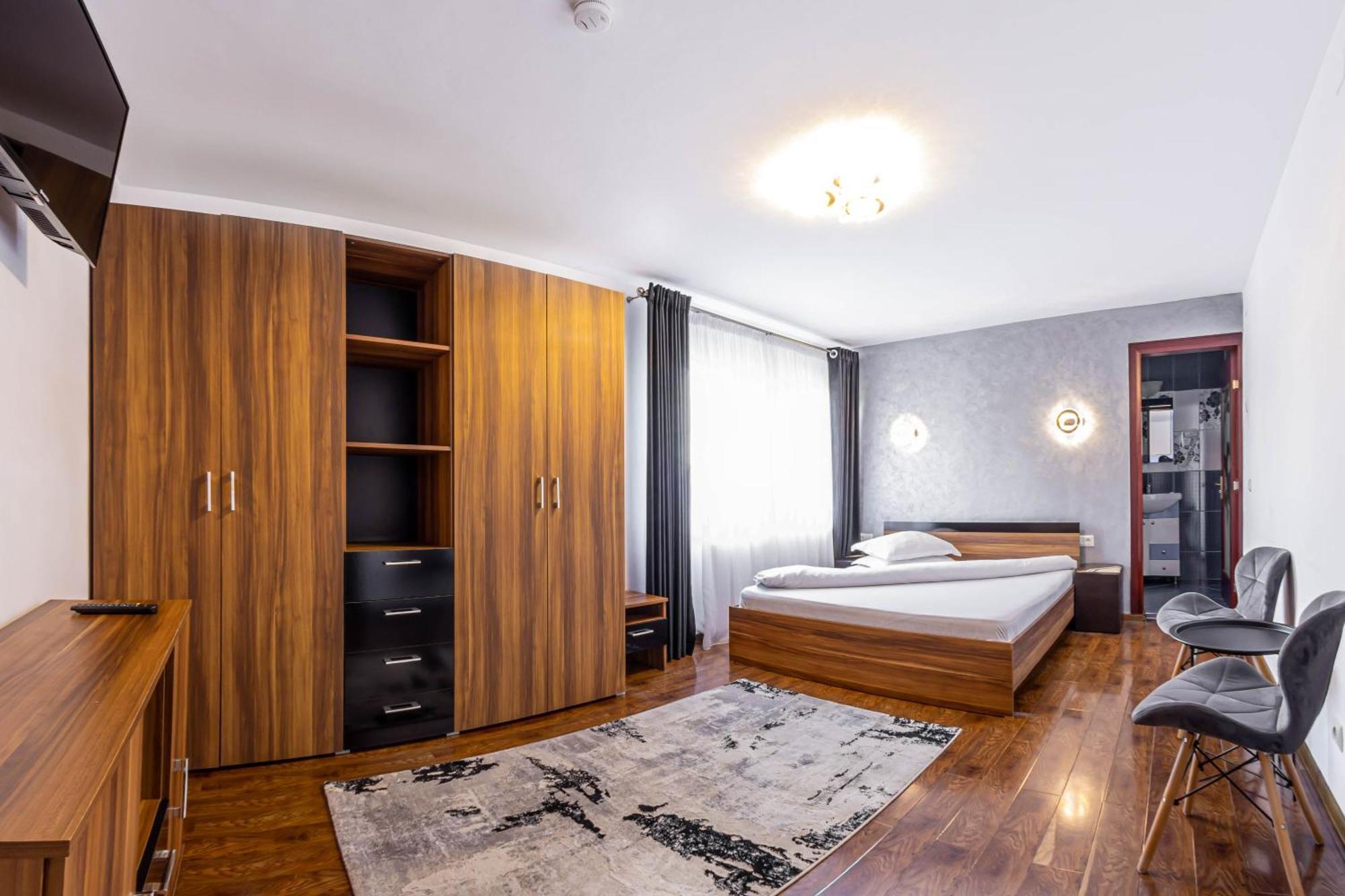 Pensiunea Mihaela-Transalpina Novaci-Străini Quarto foto